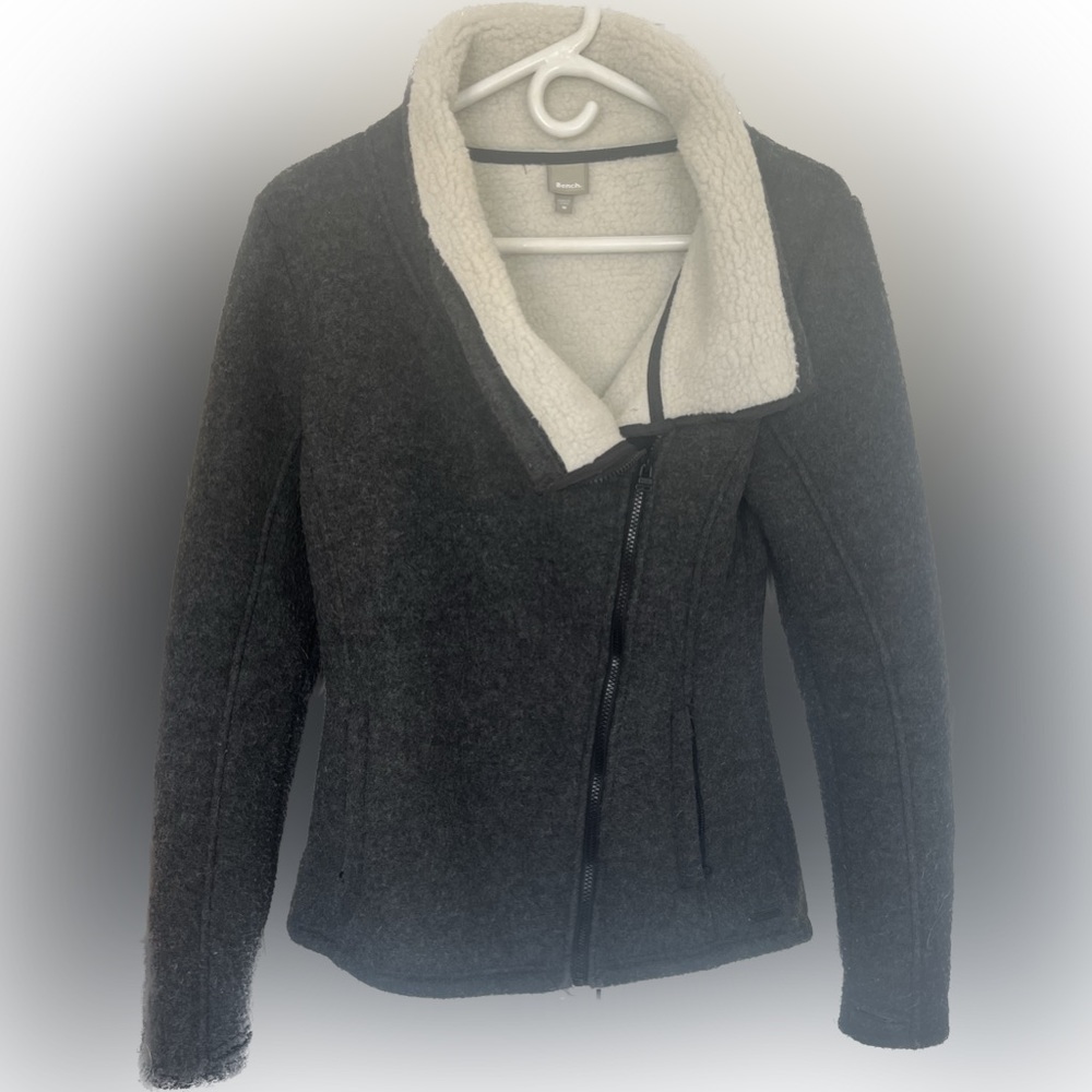 Bench light weight sweater/jacket - Picture 3 of 4